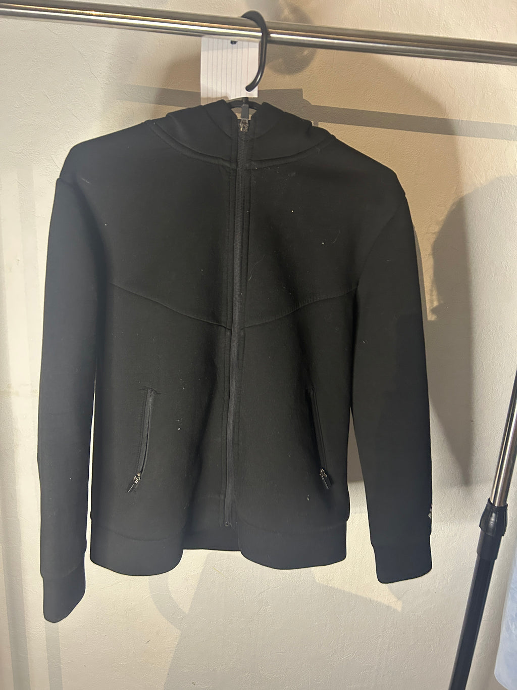 Veste noire display a capuche