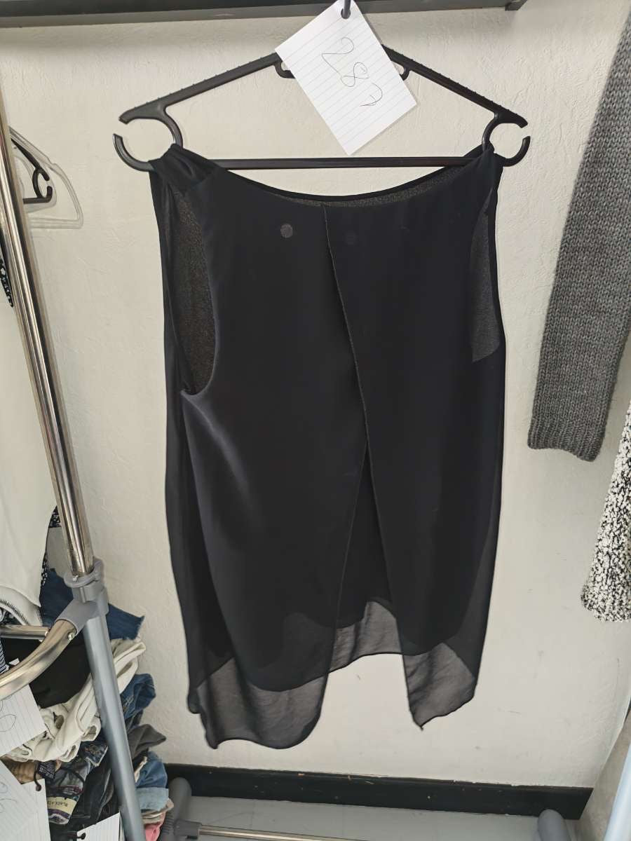 Haut Zara