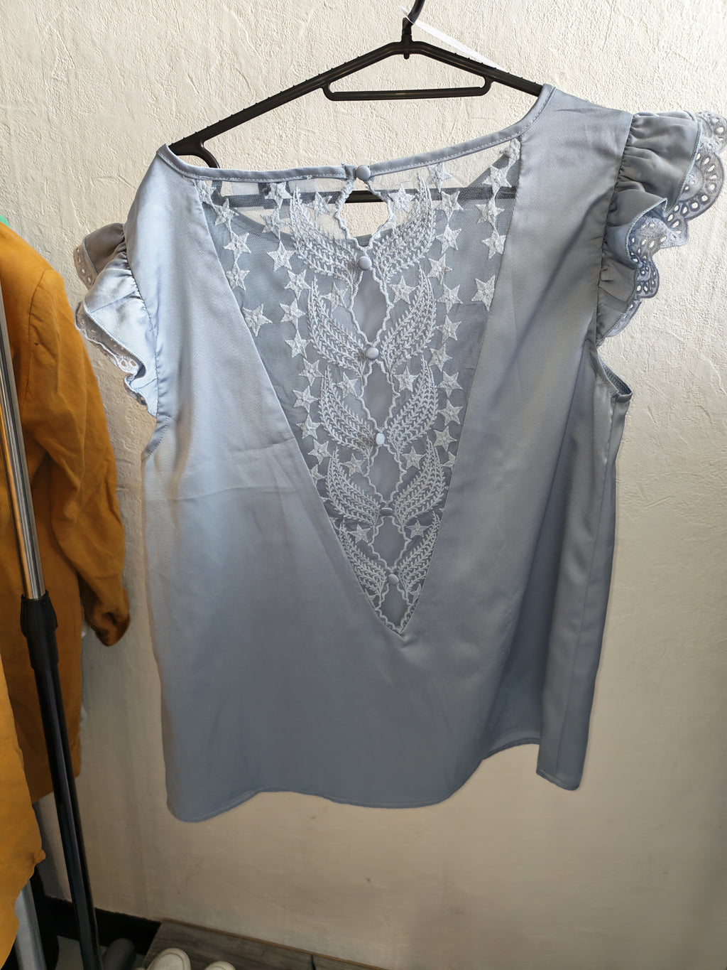Haut bleu élégant