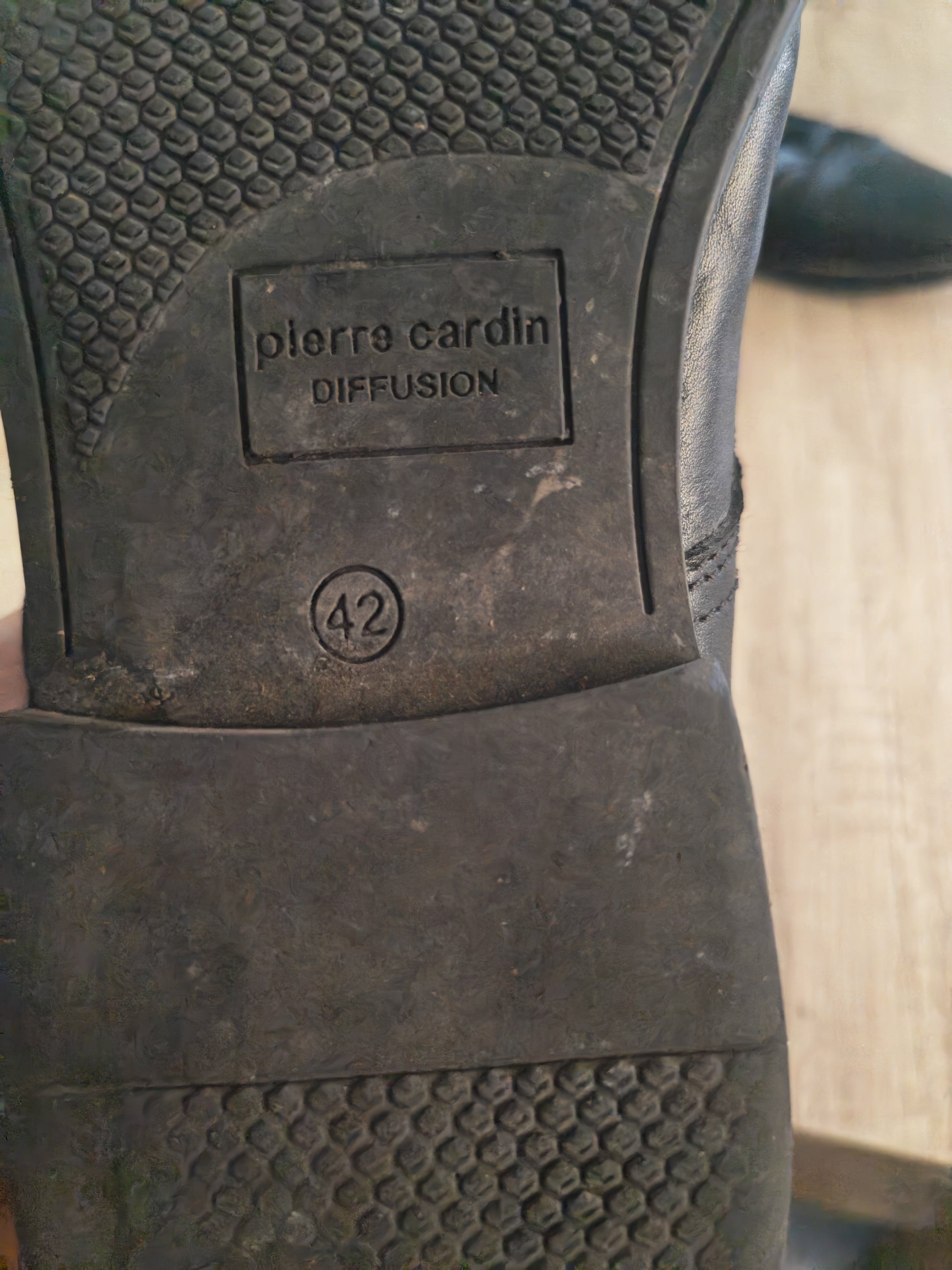 Men's dress shoe