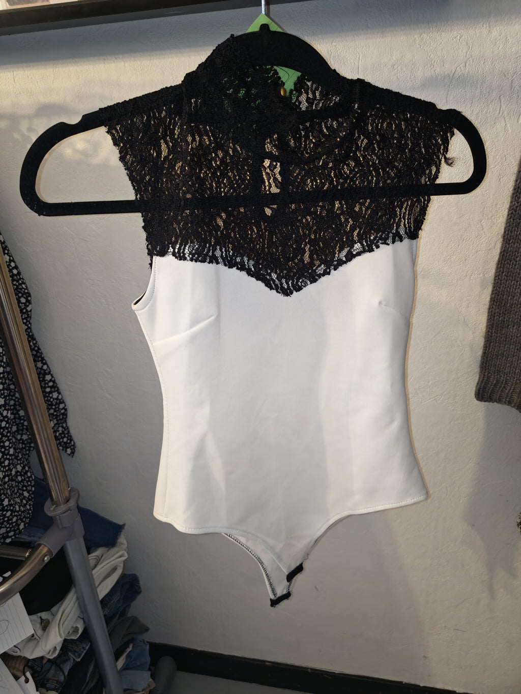 Body dentelle