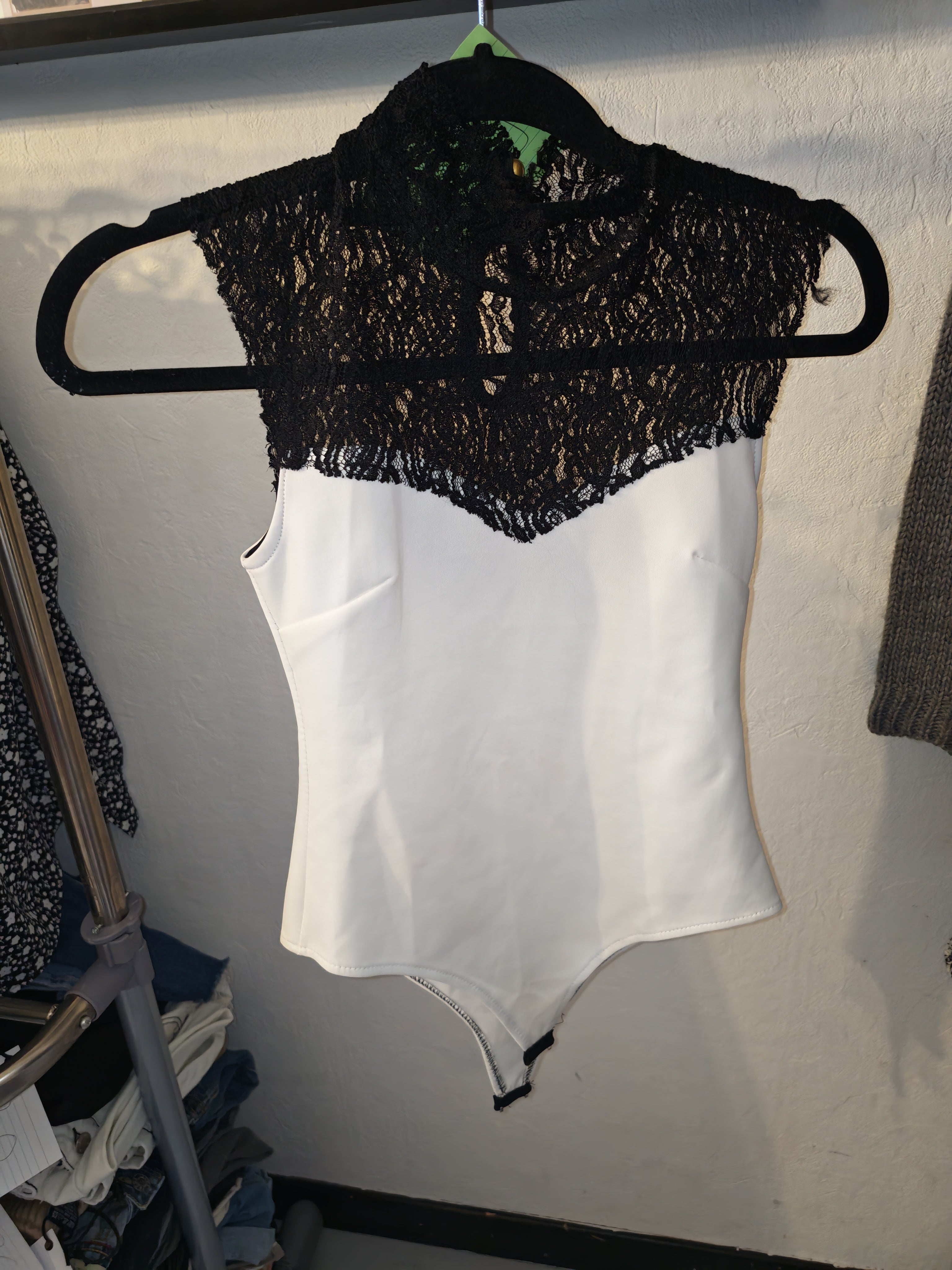 Body dentelle