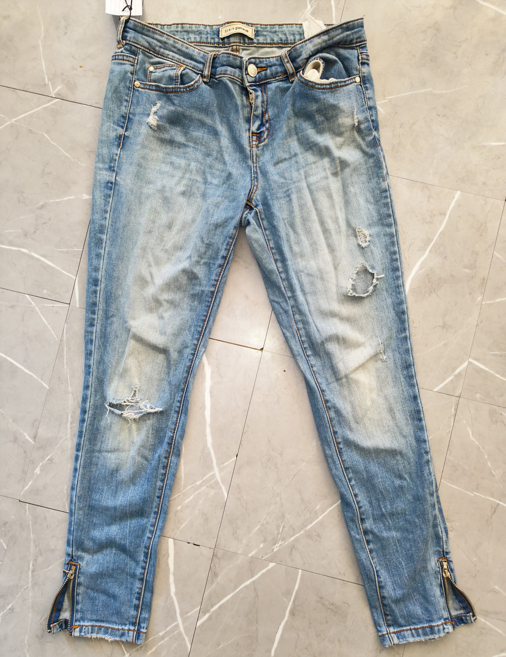 Jean pinky