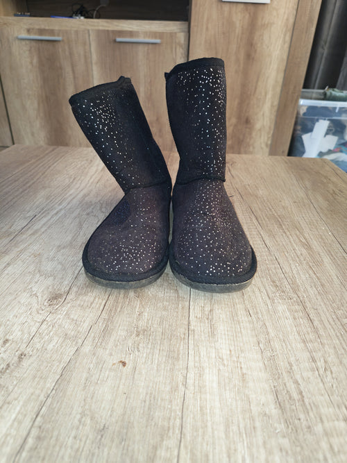 Lined boots