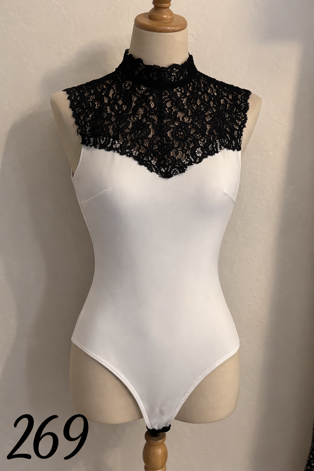 Body dentelle